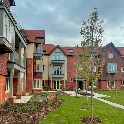 2 Bedroom Retirement Property For Sale In Millfield Green, Millfield Lane, Caddington, LU1