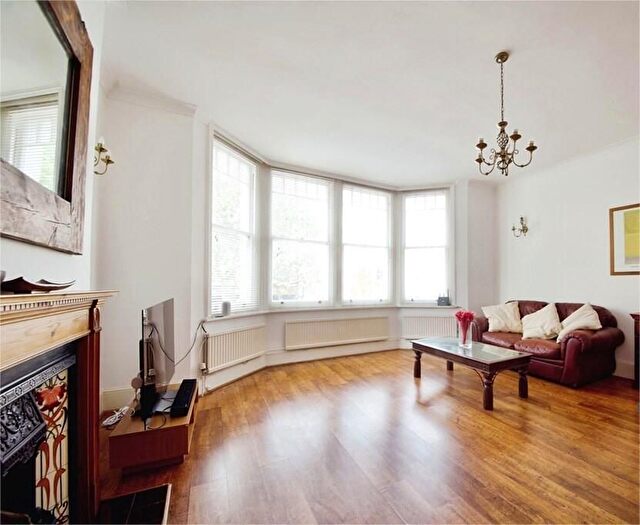 2 Bedroom Flat To Rent In West End Lane, West Hampstead London, NW6