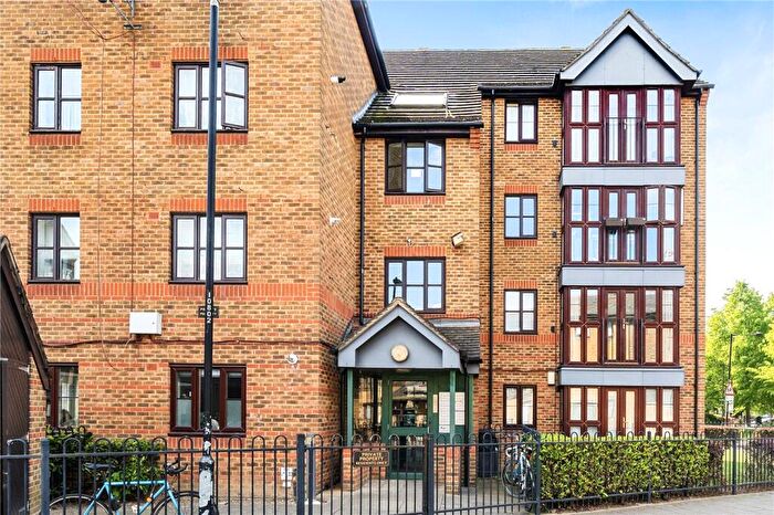1 Bedroom Apartment For Sale In Ireton Street, London, E3