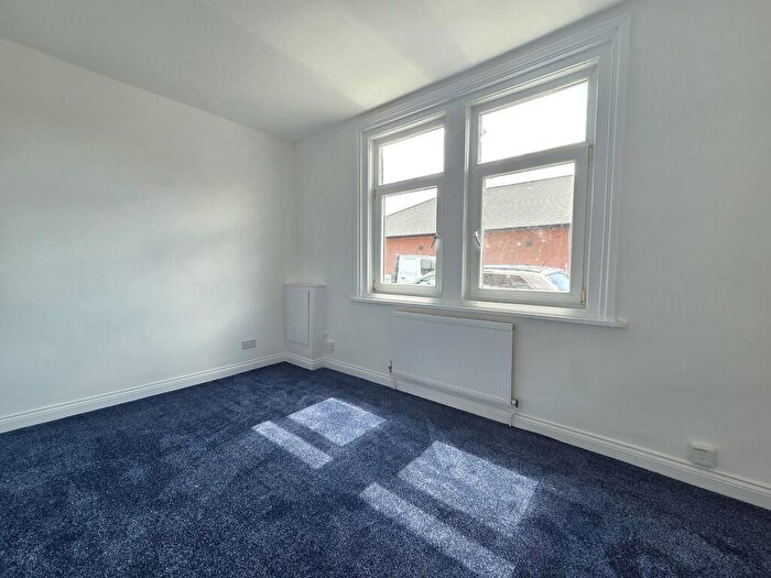 1 Bedroom Flat To Rent In Copnor Road, Portsmouth, PO3