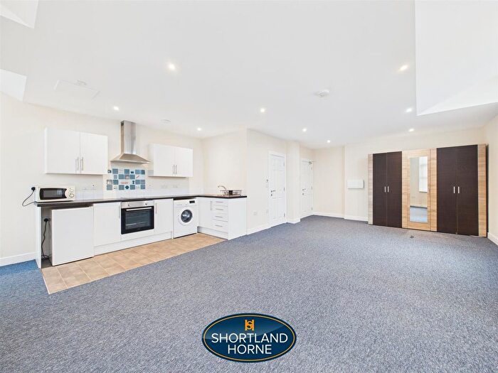 Studio To Rent In Holmsdale Road, Foleshill, Coventry, CV6