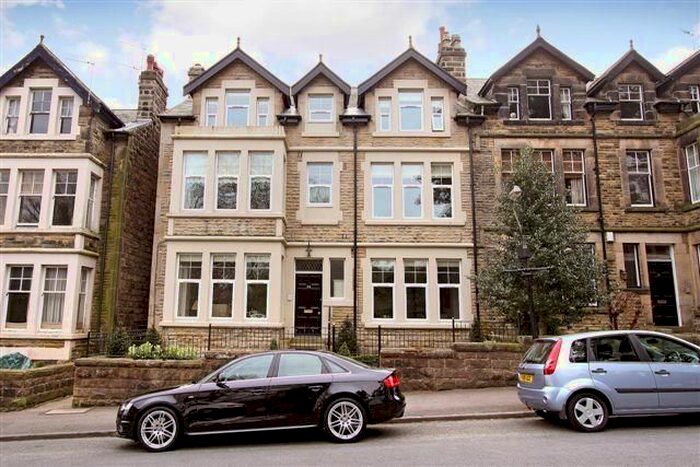 2 Bedroom Flat To Rent In Harlow Moor Drive, Harrogate, North Yorkshire, Uk, HG2