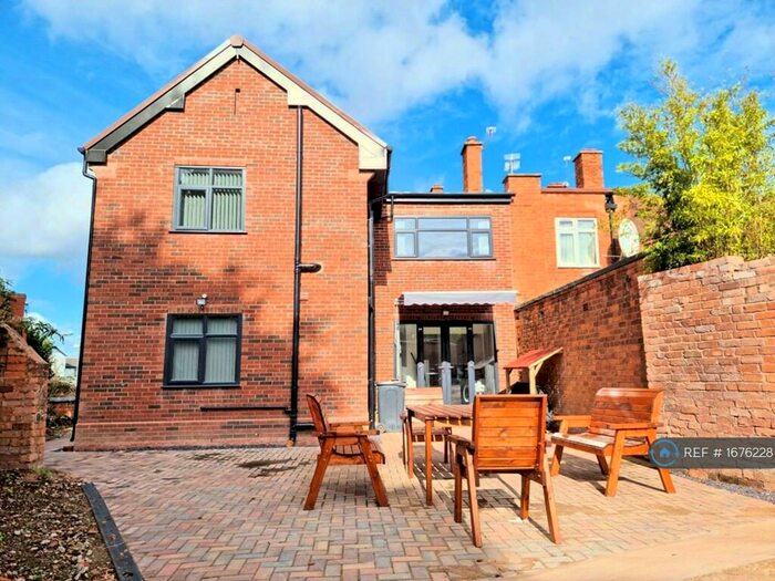 Studio To Rent In Park Road, Moseley, Birmingham, B13