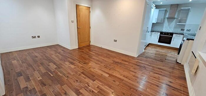 2 Bedroom Flat To Rent In Royle Green Road, Manchester, M22