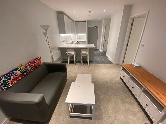 1 Bedroom Flat To Rent In Bury Street, Salford, M3