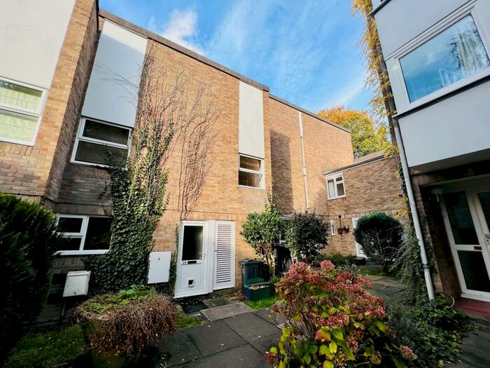 4 Bedroom Town House To Rent In St Clairs Road, Park Hill, East Croydon, CR0