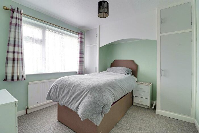 2 Bedroom Semi-Detached Bungalow For Sale In Ash Avenue, Elloughton, HU15