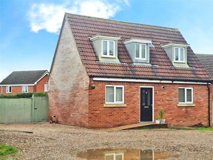 4 Bedroom Detached House For Sale In Clere Close, Wymondham, Norfolk, NR18
