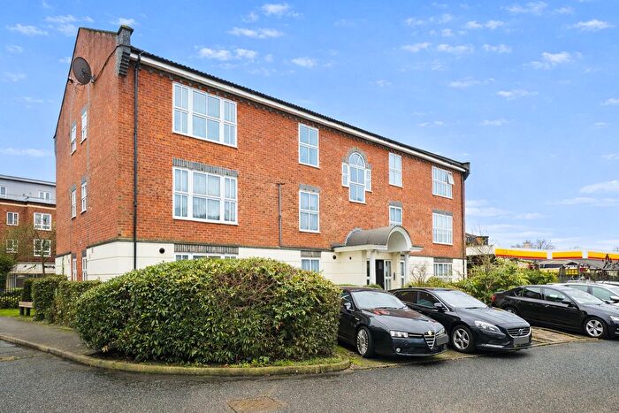 1 Bedroom Flat To Rent In Mapeshill Place, Willesden Green, NW2