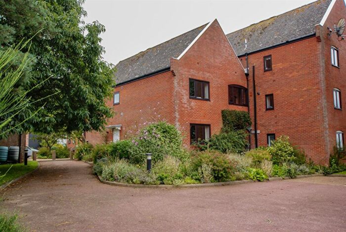 2 Bedroom Apartment For Sale In Aldeburgh, Suffolk, IP15