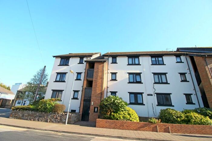 Studio To Rent In Richmond Court, Roath, Cardiff, CF24