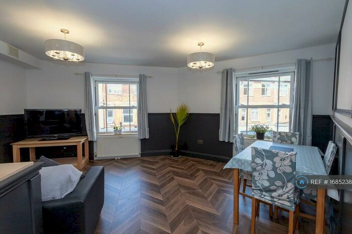 2 Bedroom Flat To Rent In Pelham Road, Southsea, PO5