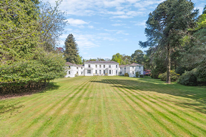 2 Bedroom Penthouse For Sale In Wexham Place, Framewood Road, Wexham, Buckinghamshire, SL2