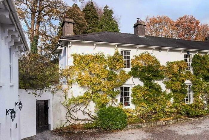 2 Bedroom Duplex To Rent In The Pheasantry, Llwynhelig House, Cowbridge, CF71