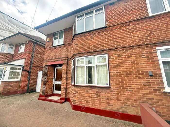 3 Bedroom Semi-Detached House To Rent In Howberry Close, Edgware, Middlesex, HA8