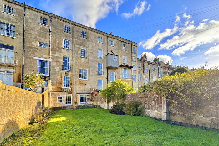 1 Bedroom Apartment For Sale In Daniel Street, Bath, BA2