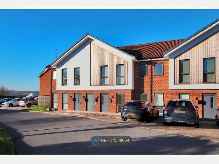 1 Bedroom Flat To Rent In Bramblefield Close, Longfield, DA3