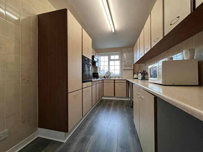 2 Bedroom Flat For Sale In Oakworth Bank, Park Road, Hesketh Park, Southport, PR9