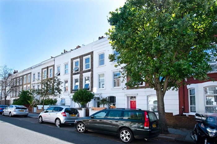 2 Bedroom Apartment To Rent In Windsor Road, Islington, London, N7