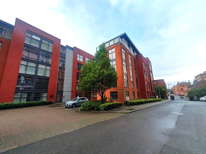 2 Bedroom Flat To Rent In Water Street, Birmingham, West Midlands, B3