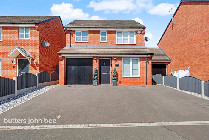 3 Bedroom Detached House For Sale In Pickering Croft Place, Crewe, CW1