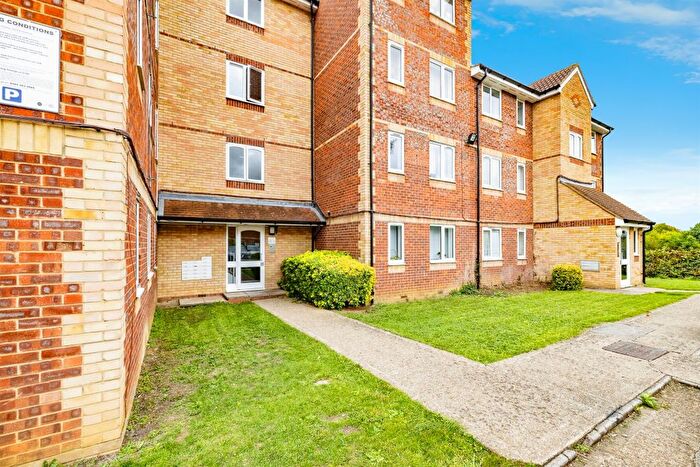 Studio For Sale In Pioneer Way, Watford, WD18