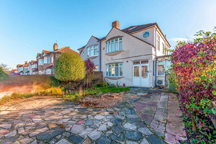 4 Bedroom Semi-Detached House To Rent In Leysdown Road, Mottingham, SE9