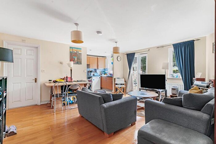 2 Bedroom Flat For Sale In Newent Close, London, SE15