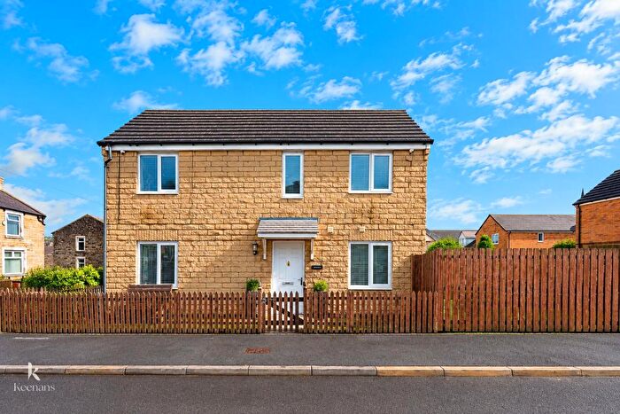 3 Bedroom End Terrace House For Sale In Hilary Grove, Burnley, BB10