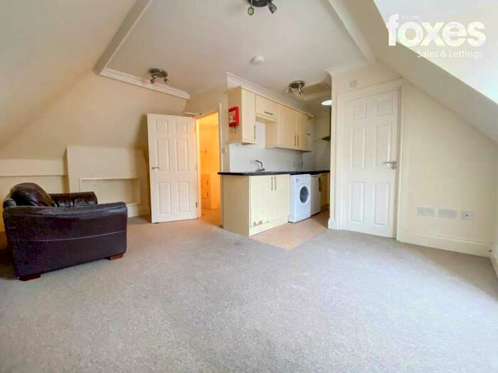 1 Bedroom Flat To Rent In Adeline Road, , Boscombe, BH5
