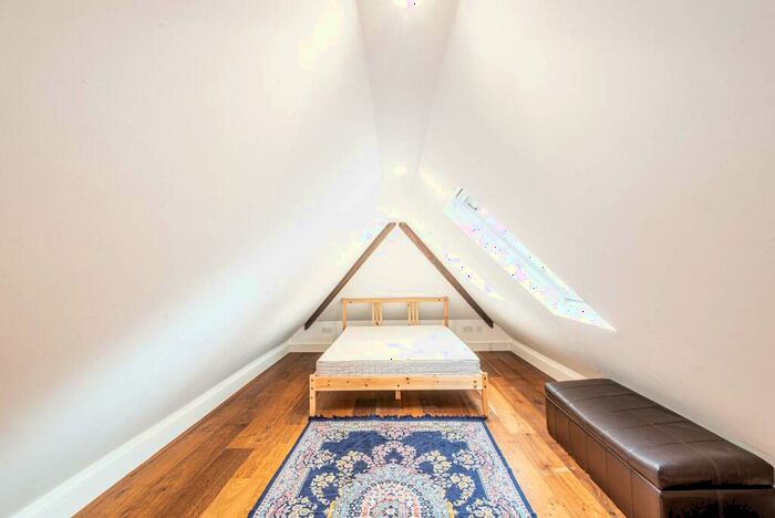 3 Bedroom Flat To Rent In Finchley Road, Hampstead, London, NW3