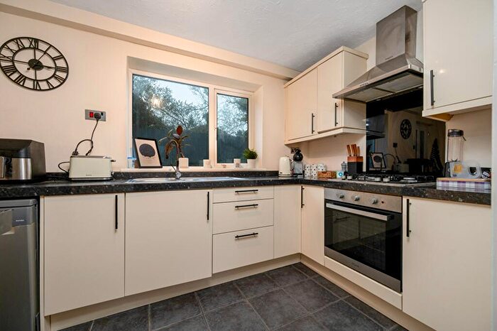 2 Bedroom End Of Terrace House For Sale In West Street Gardens, Stamford, PE9 - Photo 6