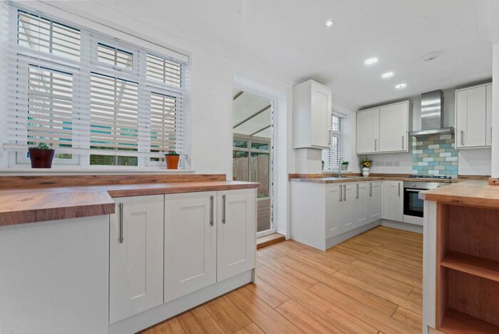 3 Bedroom Semi-Detached House To Rent In Central Road, Morden, SM4