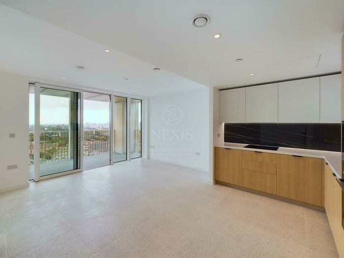 2 Bedroom Flat To Rent In Bouchon Point, Stepney Way, London, E1