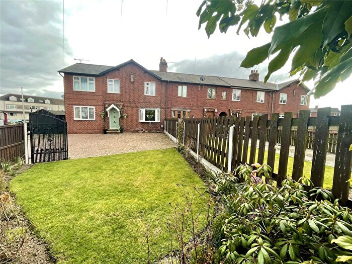 3 Bedroom End Of Terrace House For Sale In Santingley Lane, New Crofton, Wakefield, West Yorkshire, WF4