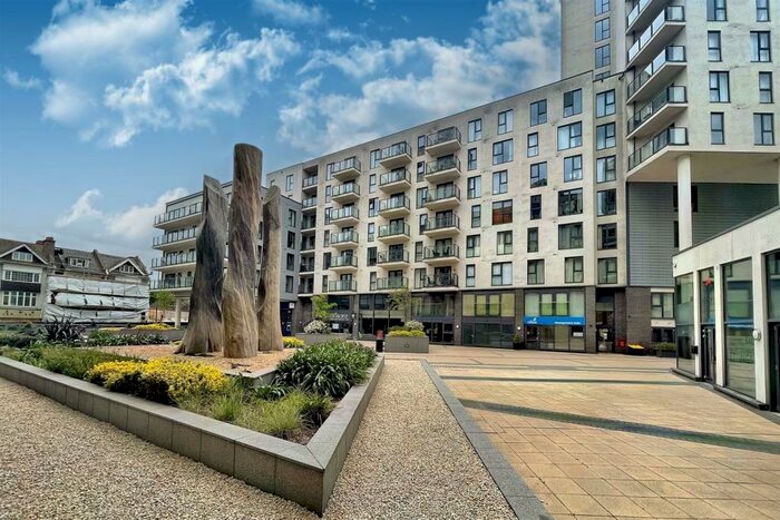 2 Bedroom Flat To Rent In Woking Town Centre, GU22