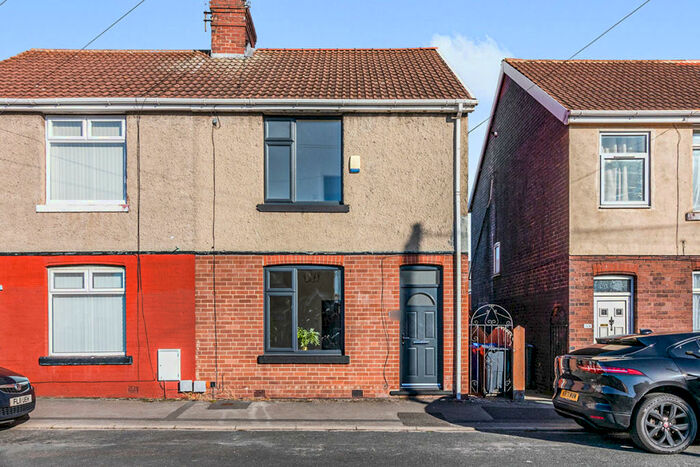 4 Bedroom Semi-Detached House To Rent In Albert Street, Cudworth, Barnsley, South Yorkshire, S72