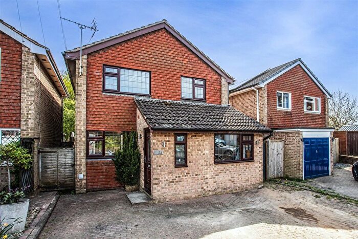 4 Bedroom Detached House For Sale In Scarletts Close, Uckfield, TN22