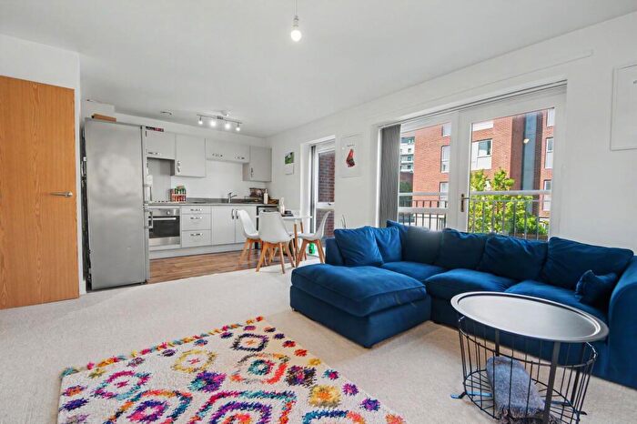 1 Bedroom Flat For Sale In John Thornycroft Road, Southampton, SO19