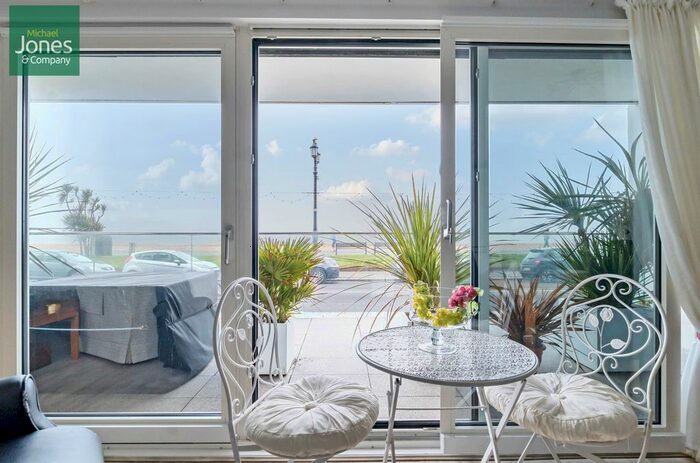 2 Bedroom Flat To Rent In Marine Parade, Worthing, West Sussex, BN11