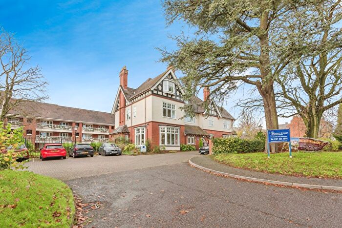 1 Bedroom Flat For Sale In Four Oaks Road, Sutton Coldfield, B74