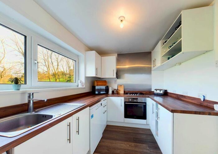 3 Bedroom Terraced House To Rent In Braemar Avenue, South Croydon, Surrey, CR2