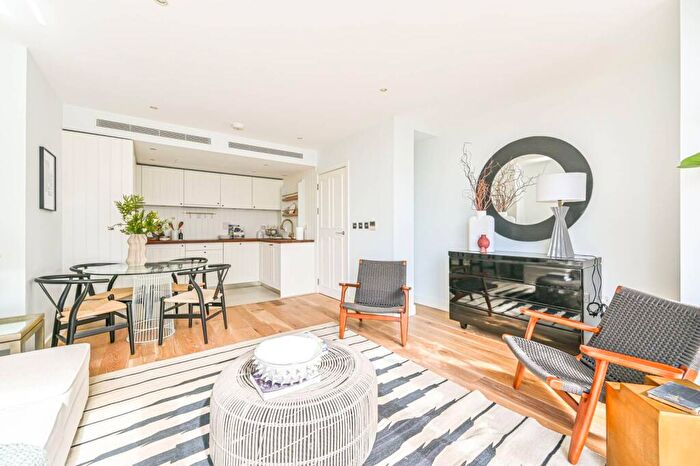 2 Bedroom Flat To Rent In Lanson Building, Battersea Park, London, SW11