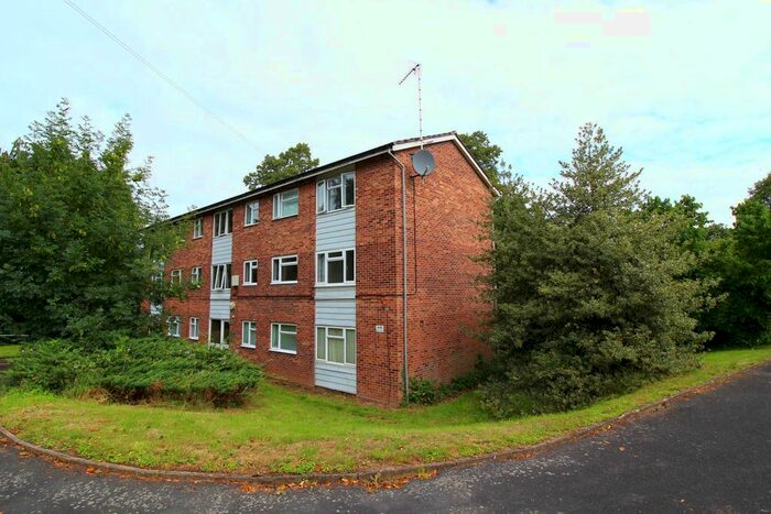 2 Bedroom Flat To Rent In Webster Avenue, Kenilworth, CV8
