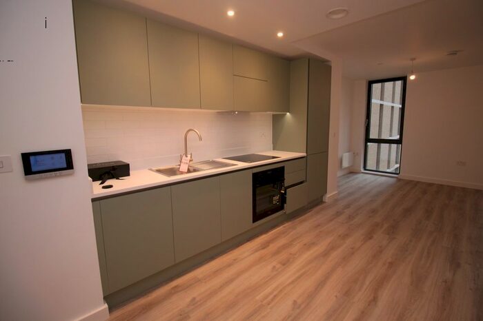 Studio To Rent In Kimpton Road, Luton, LU2