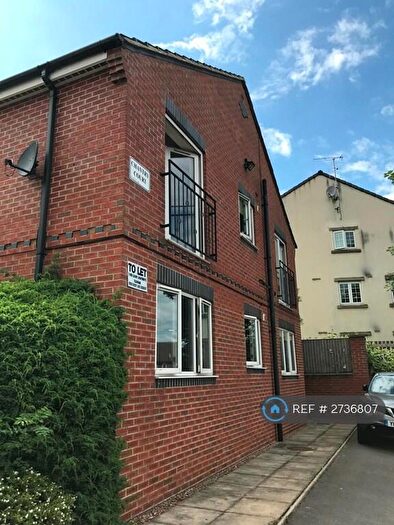 2 Bedroom Flat To Rent In Chantry Court, Morley, LS27