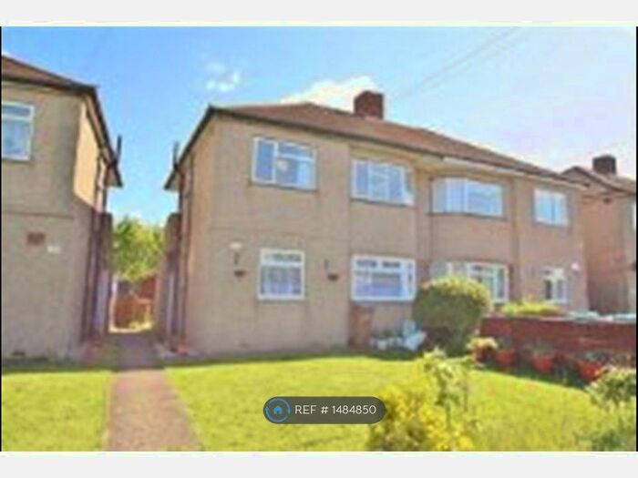 2 Bedroom Maisonette To Rent In Wrythe Lane, Surrey, SM5