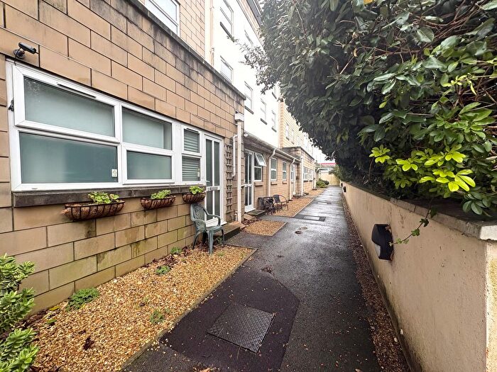 1 Bedroom Flat To Rent In Ringwood Road, Poole, BH12