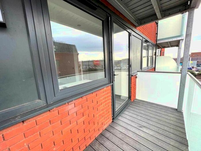 1 Bedroom Flat To Rent In Farnham Road, Slough, SL1