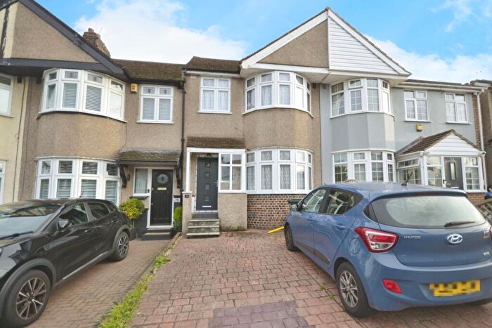 3 Bedroom Terraced House To Rent In Dorchester Avenue Bexley, DA5